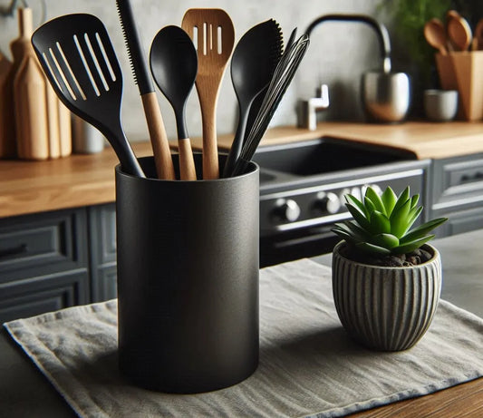 Modern Round Kitchen Utensil Holder